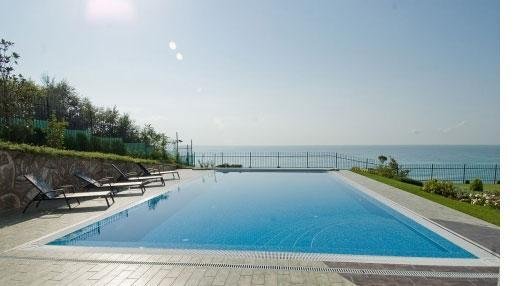 PISCINA CU CANAL PERIMETRAL 8X4X1.2