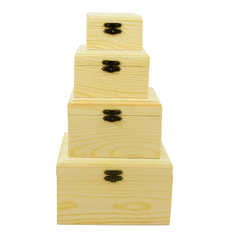 SET 4 CUTII DIN LEMN PATRATE CU CAPAC
