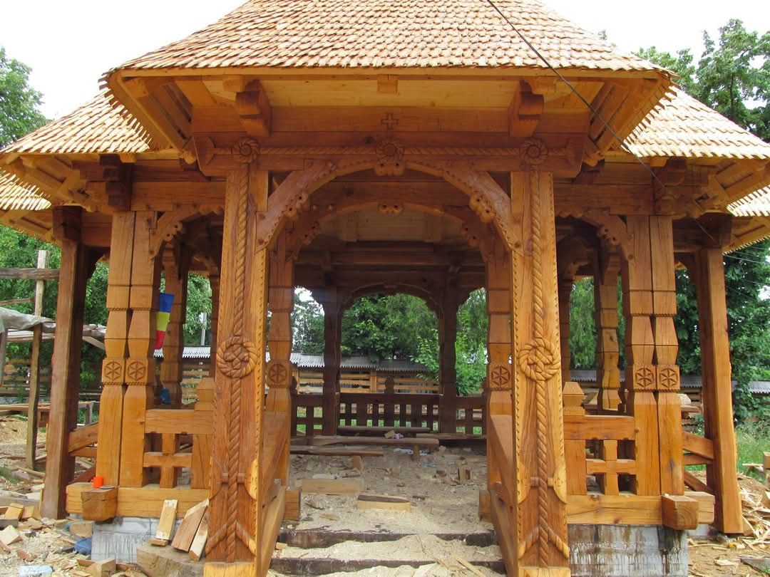 Foisor altar de vara lemn