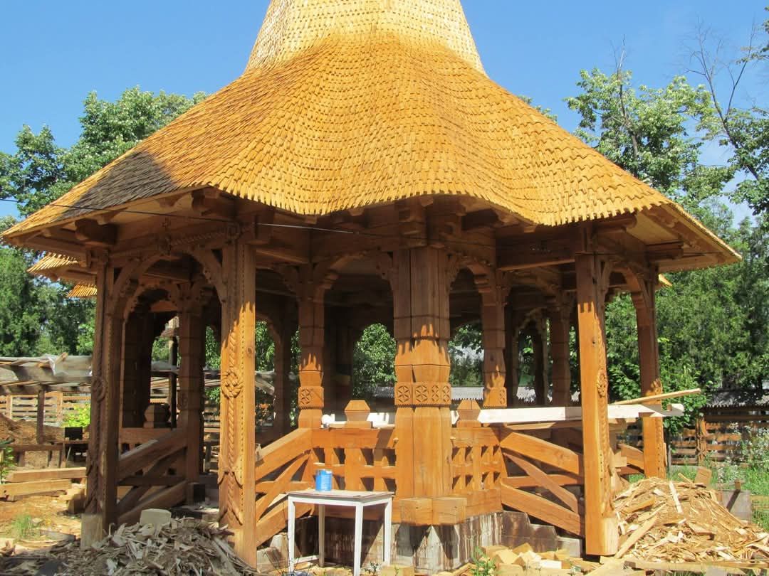 Foisor altar de vara lemn