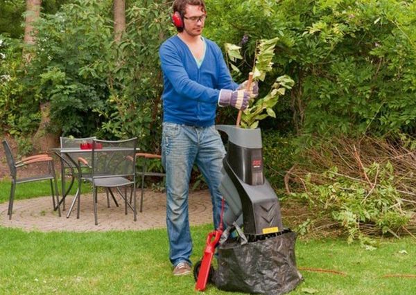 Tocator resturi vegetale Skil 2400 W