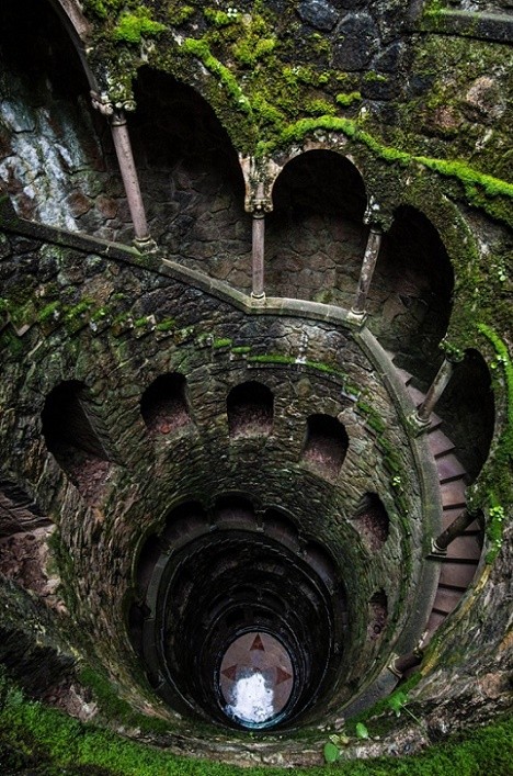 Scara spirala din piatra masiva Quinta De Regalia