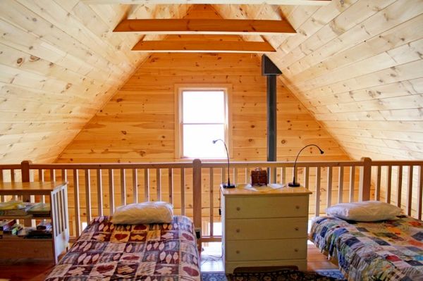 Dormitor pod casa lemn