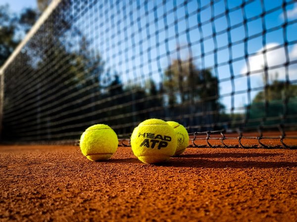 Cum sa-ti amenajezi un teren de tenis acasa?