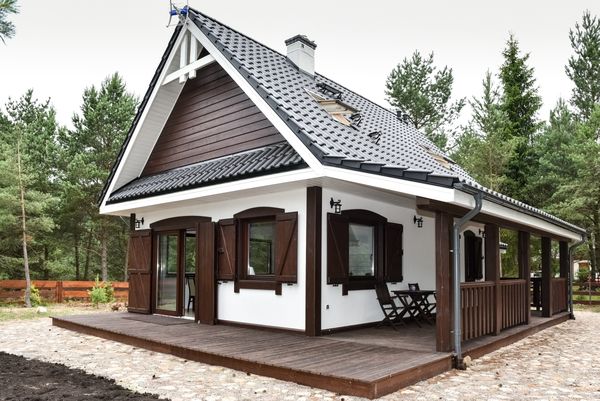 Fatada casa traditionala cu lemn